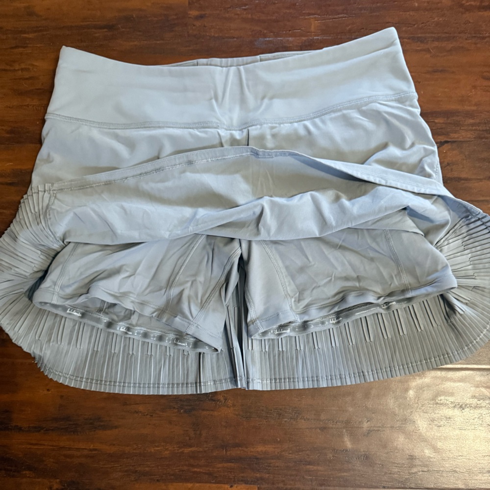 Lululemon Pleated HR Tennis Skirt Gull Grey 8 - Picture 6 of 9